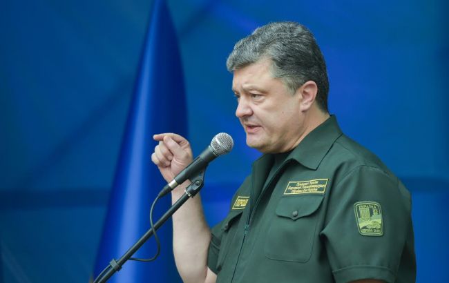 Порошенко предлагает сократить численность СБУ до 27 тысяч человек