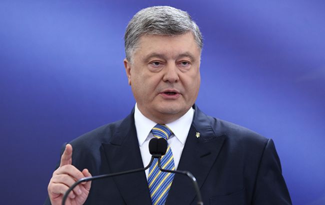 Порошенко заявил, что уже более 4 млн украинцев получили биометрические паспорта&nbsp;