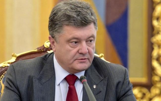 Порошенко предлагает Раде ввести налогообложение частных исполнителей