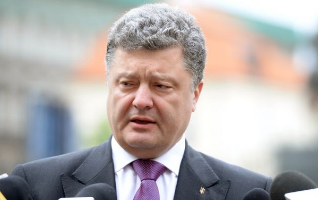 Порошенко: мы не имеем права допустить роспуск Верховной Рады