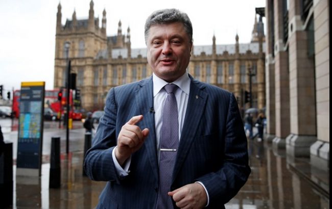 Порошенко: в Украине готовится программа изучения английского для госслужащих