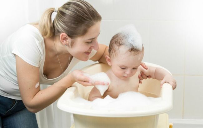 Можно ли, чтобы вода во время купания попадала детям в уши: неожиданный ответ врача