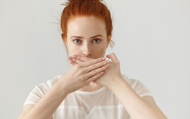 Названо продукти, які здатні викликати неприємний запах з рота