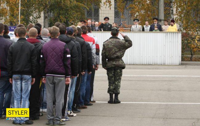 Усиление карантина в Украине: что будет с осенним призывом 2020