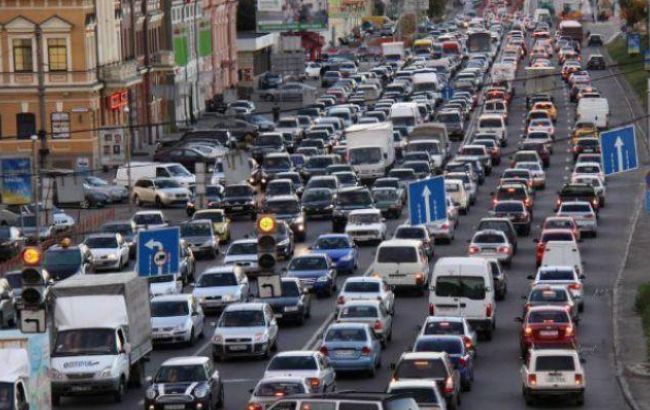 Затори у Києві досягли 6 балів