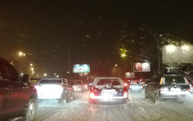 Пробки в Киеве достигли 9 баллов