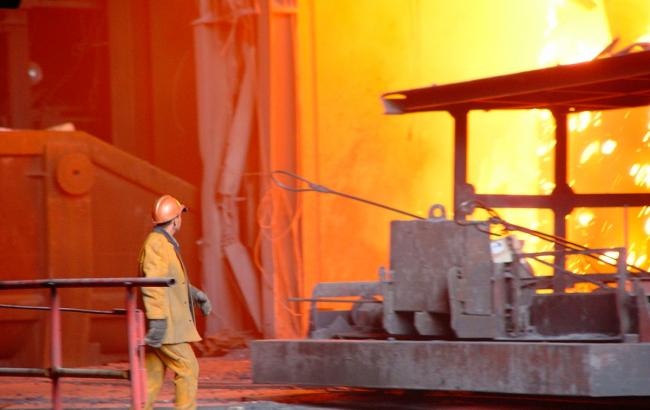 Промпроизводство в Украине в феврале ускорило падение до 22,5%