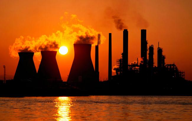 Промпроизводство в Украине в ноябре еще немного замедлило падение