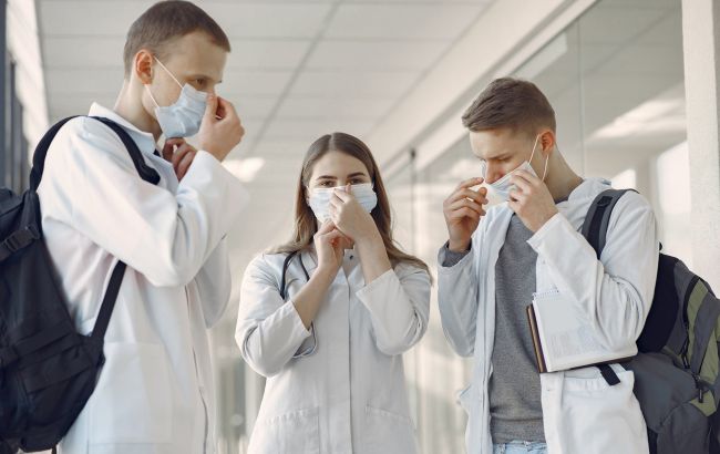 Медикам освітніх закладів встановлять карантинну надбавку до зарплати
