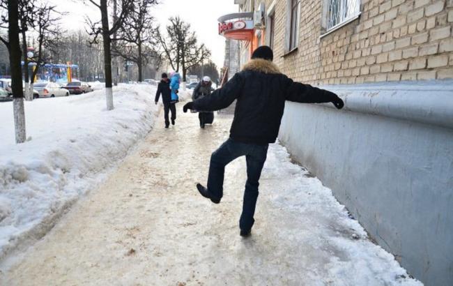 Опубликовано количество травмированных украинцев из-за гололедицы