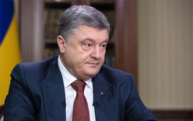 Порошенко назначил стипендии десяти призерам Дефлимпийских игр