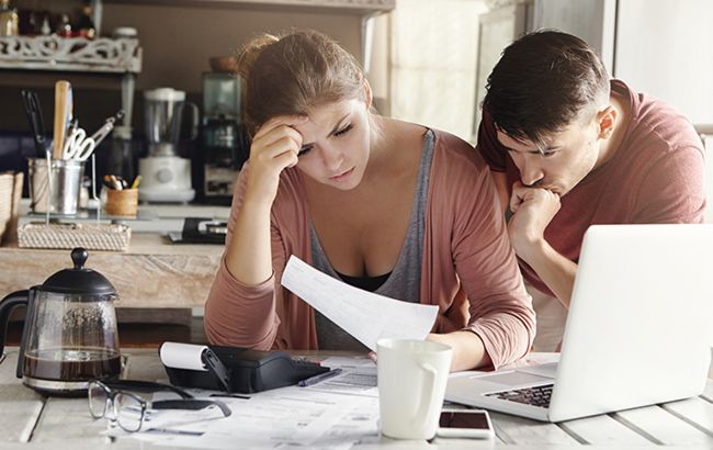 Увольнение, несвоевременная оплата и сокращение выходных: как изменились условия работы во время войны