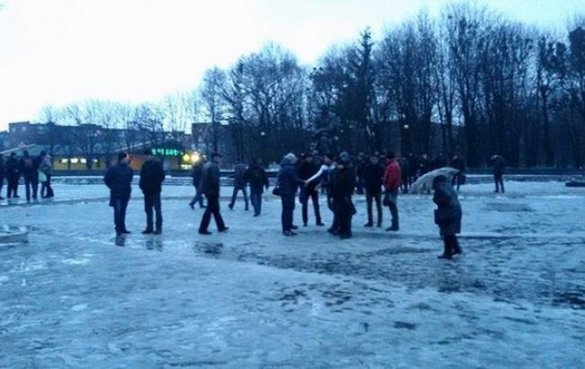 Шахтеры Львовской области перекрыли трассу на Польшу