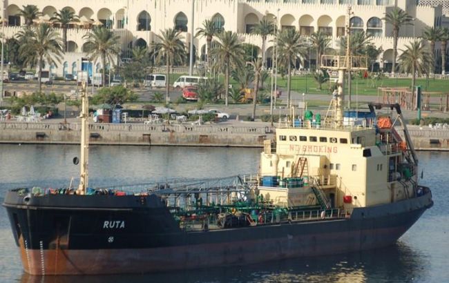 Задержанный в Ливии украинский танкер следовал на Мальту