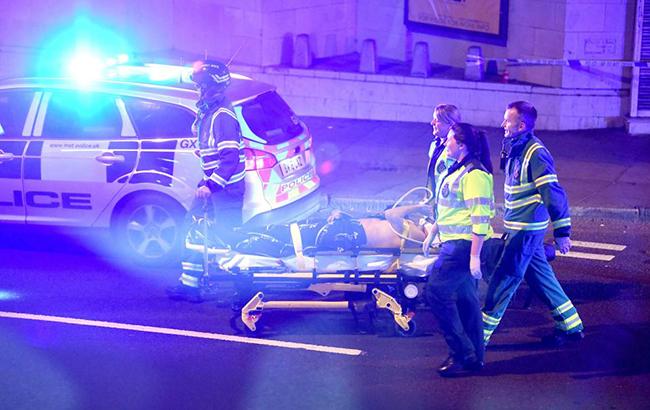 Наезд фургона у мечети в Лондоне: психическое состояние подозреваемого проверяют медики