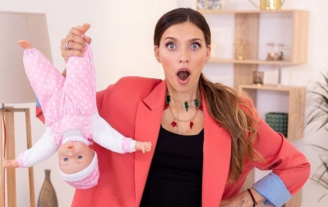 "Это капец": Регина Тодоренко эмоционально пожаловалась на "тяготы материнства" (видео)
