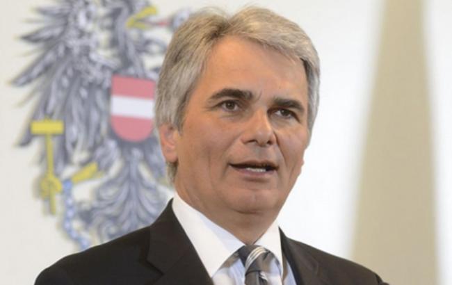 Австрия и Германия обещают снова закрыть границу для беженцев