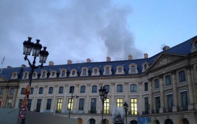 У центрі Парижа горить готель Ritz