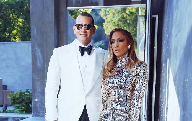 Дженнифер Лопес с возлюбленным показали, как готовились к красной дорожке церемонии Оскар 2019 (видео)