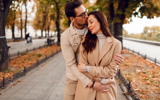 Любовь уже на горизонте: этим 5 знакам Зодиака повезет в отношениях с 24 ноября