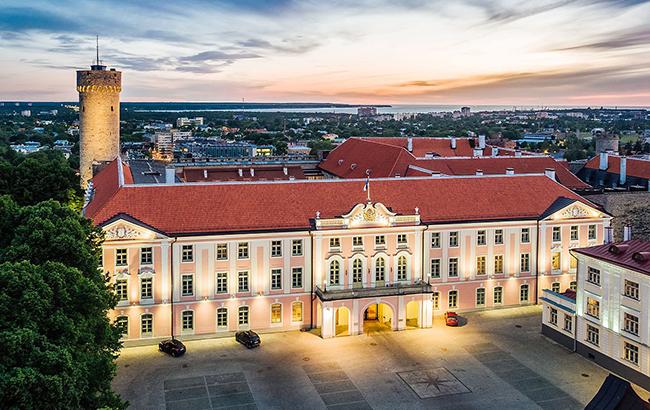 В Эстонии могут увеличить штраф за нарушение требований к языка до 6400 евро