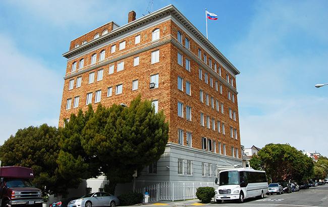 Дипустанови Росії в трьох містах США припинили роботу