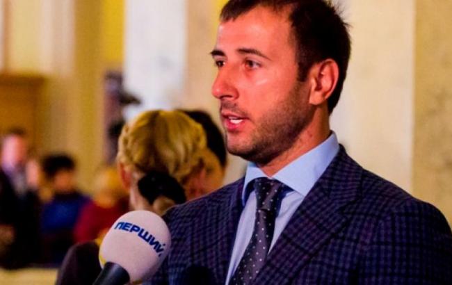 Нацбанк, несмотря на требование МВФ, остался подотчетным Президенту и Раде, - нардеп