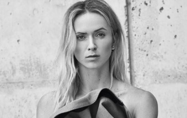 "Ослепительно и шикарно": Свитолина в ярко-красном платье покорила соцсети