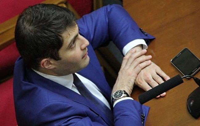 В Харькове при получении взятки задержали двух прокуроров