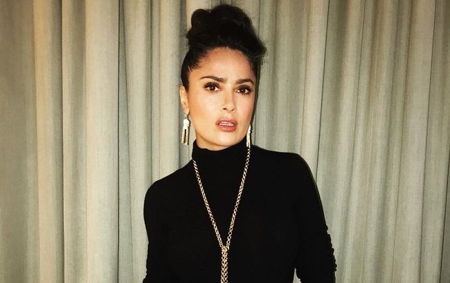 Время вспять: 52-летняя Сальма Хайек восхитила молодостью и свежестью