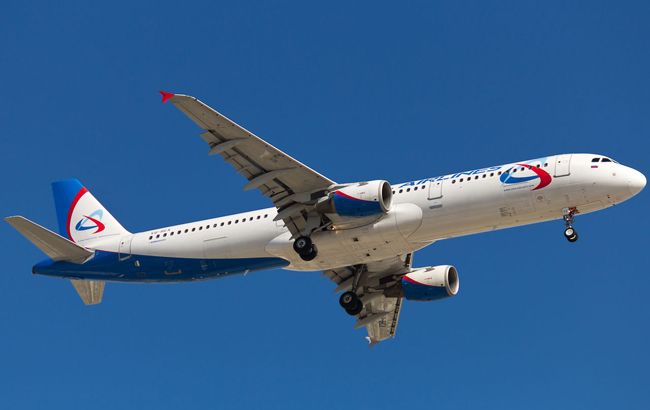 Число пострадавших в аварийной посадке самолета в РФ превысило 20 человек