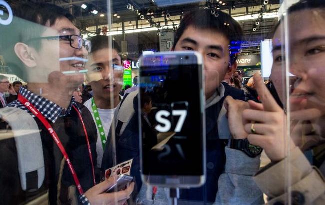 В Нью-Йорке открылся фирменный магазин Samsung без товаров