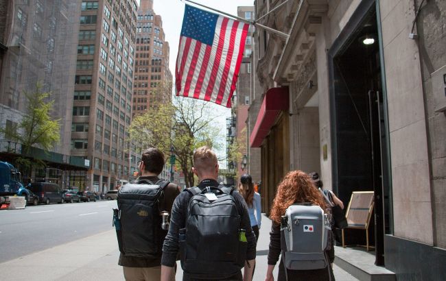 Велика четвірка. Куди українцям найскладніше отримати візи і як підвищити шанси