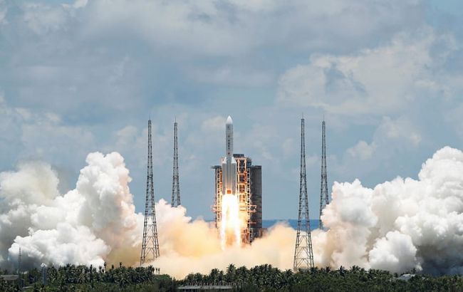 Китай запустил первую миссию на Марс