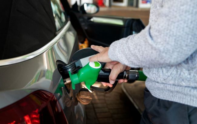 Воздержитесь от покупки "дешевого" топлива: советы эксперта после перехода на спиртовой бензин