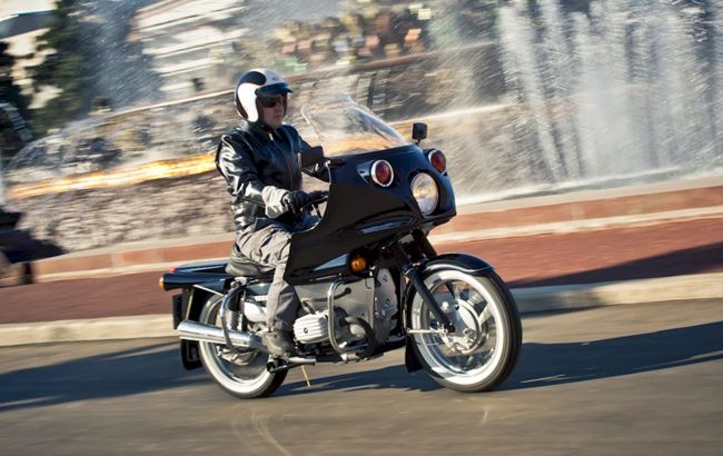 Ескортні мотоцикли "Дніпро": байки для президнтів та лідерів держав