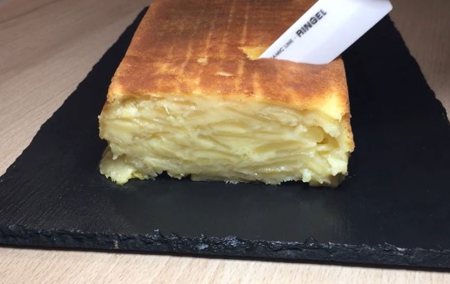 Яблучний пиріг "Невидимка": такий ніжний, що можна їсти губами