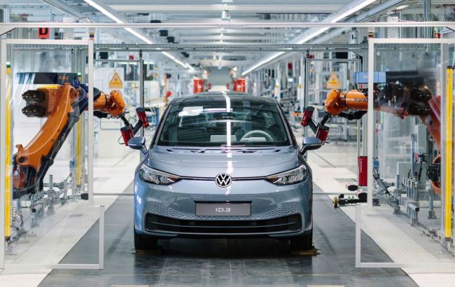 Світове виробництво автомобілів у 2024 році скоротилось: опубліковано нову статистику