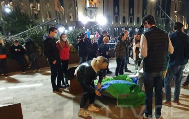 Протестувальники у Грузії розбили намети біля парламенту