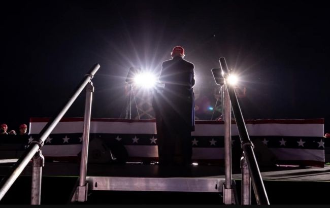 Facebook Трампа знову запрацював після блокування