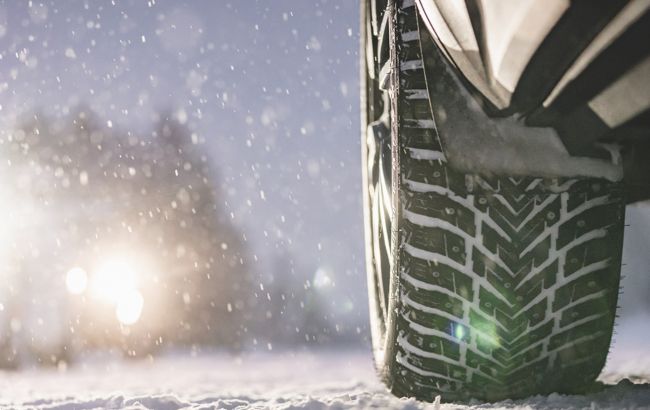 Зима у розпалі: 5 питань про шиповані шини для авто