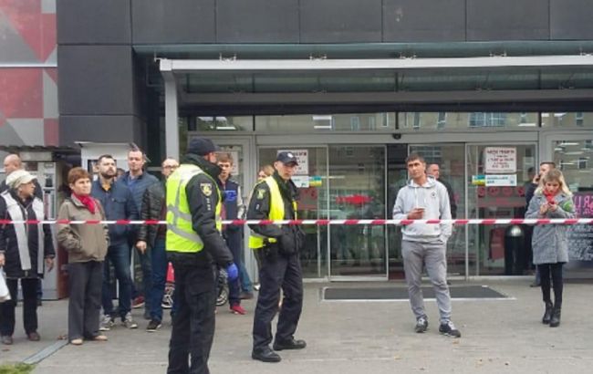 В Харькове возле супермаркета произошла перестрелка, есть погибший