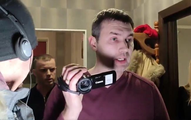 Правоохоронці проводять обшуки в квартирах журналістів "1+1"