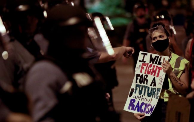 Беспорядки в США: Вашингтон и Лос-Анджелес отменили комендантский час