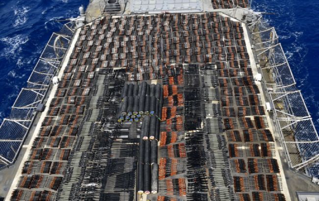 Военные США задержали судно с партией российского оружия