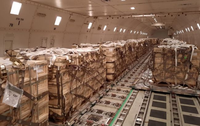 "Пятая птичка в Киеве". Украина получила от США еще свыше 80 тонн военной помощи