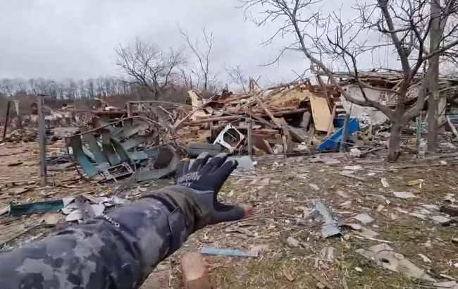 Истребители сбрасывали бомбы и возвращались снова: видео уничтоженной Черниговской области