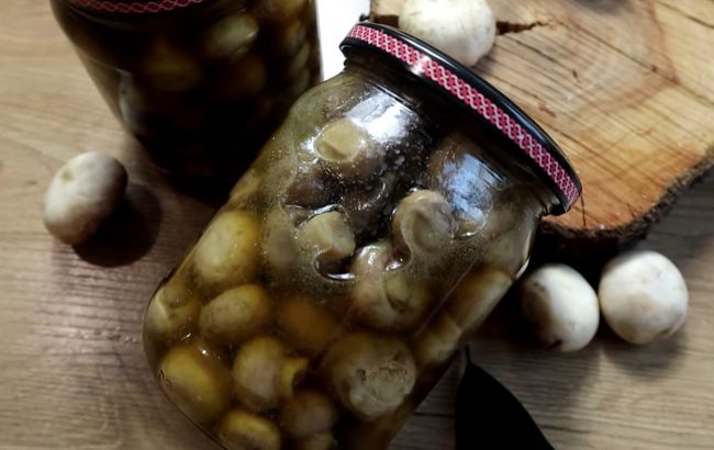 Очень быстрые маринованные шампиньоны: можно смаковать через час или закатать в банки