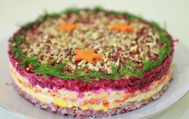 Салат "Генерал" может вытеснить со стола традиционную "Шубу": готовить очень просто!