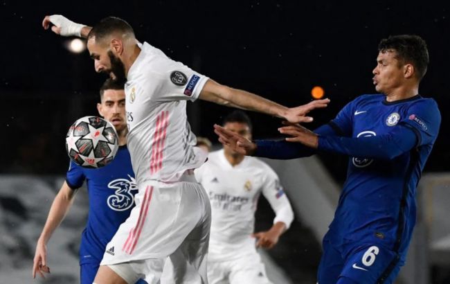 Веселье на тайм. "Реал" и "Челси" под ливнем сыграли в результативную ничью